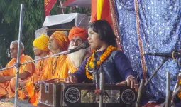 यज्ञ मंडप की परिक्रमा को श्रद्धालुओं की उमड़ी भीड़
