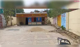 भ्रष्टाचार में सम्मिलित हैं सचिव सचिव के ऊपर विभागीय अधिकारी कार्रवाई न करके उनको  संरक्षक देने का कर रहे हैं काम अधिकारी। 