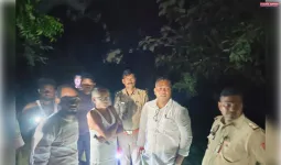 धसड़ा राजा में जलनिकासी की समस्या पर प्रशासन गंभीर, एसडीएम व थाना अध्यक्ष ने पूरी टीम के साथ पहुंचकर किया स्थलीय निरीक्षण