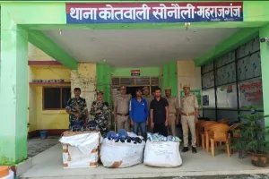 स्पोर्ट्स के सामानों के साथ दो अभियुक्त गिरफ्तार