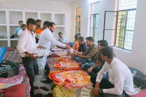 नपाध्यक्ष विनय अभाविप संयुक्त रूप से पीईटी परीक्षार्थियों का किया खिदमत