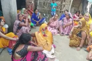 प्रेम प्रसंग में पेड़ से लटकता मिला प्रेमी का शव, क्षेत्र में सनसनी