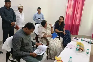 गांवों में सौंपे गये कार्यों का गहन निरीक्षण करे अधिकारी: मंत्री