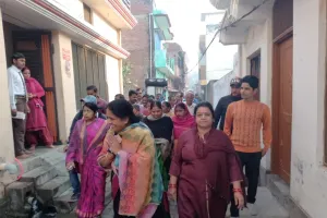 मीनाक्षी अग्रवाल ने गोला की जनता से मांगा आशीर्वाद