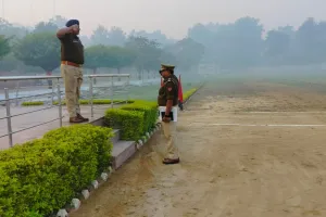 Kushinagar : अपर पुलिस अधीक्षक ने परेड की ली सलामी 