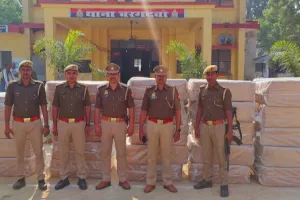 पुलिस ने किया 24 कार्टून जूता बरामद