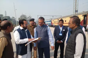 पडरौना : जर्जर सड़क निर्माण के लिए डीआरएम से मनीष ने मांगा अनुमति 