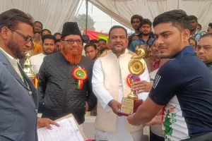 हॉकी टूर्नामेंट फाइनल मैच में गोंडा की टीम रही विजयी