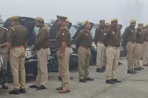 कुशीनगर : परेड मैदान में ली गई परेड की सलामी 