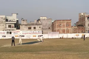 क्रिकेट : मुम्बई को छह विकेट से हराकर पटना सेमीफाइनल में