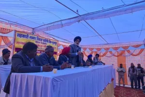 पीलीभीत पुरनपुर हंगामें की भेंट चढ़ गई गन्ना समिति पर एजीएम की बैठक, किसानों ने काटा हंगामा