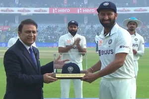 गावस्कर ने की पुजारा की तारीफ, वह सिर्फ बल्ला नहीं, तिरंगा लेकर उतरता है मैदान में