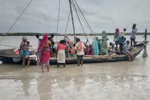 समाज के अंतिम पायदान तक विकास की बाते चुभने लगी जनता को