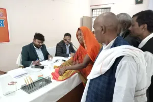 समाधान दिवस में एसडीएम ने 142 फरियादियों की सुनी समस्या, 6 शिकायतों का मौके पर किया निस्तारण