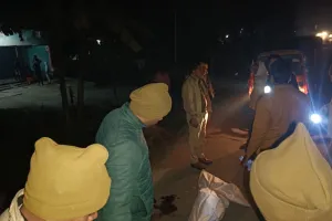 पनियहवा : अज्ञात वाहन ने बाइक सवार युवक को दो किमी घसीटते ले गया, मौत