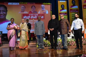 राष्ट्रपति द्रौपदी मुरमू का लखनऊ में हुआ प्रथम आगमन