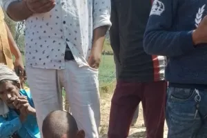 सरसों के खेत में मिला नवजात शिशु का फेंका गया शव