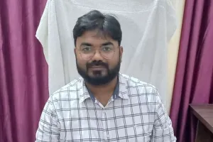 मिल्कीपुर तहसील मुख्यालय पर तैनात चर्चित लेखपाल  को जिलाधिकारी के हस्तक्षेप के बाद एसडीएम ने हटाया