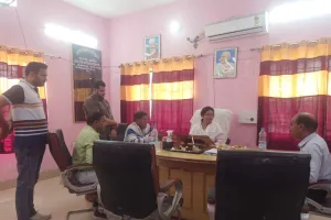 औचक निरीक्षण में मिली खामियों पर डीसी मनरेगा ने लगाई कड़ी फटकार 