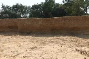 अवैध खनन से किसानों की फसलों को क्षति, जिम्मेदार मौन