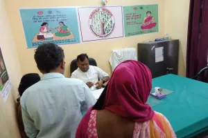 सीएचसी में डॉक्टरों की मनमानी, खुलेआम मरीजों को बाहर से लिखी जा रहीं दवाएं 