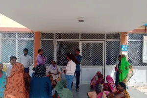 डिप्टी सीएम ब्रजेश पाठक की कड़ी चेतावनी 'बाहर से दवा लिखना अपराध की श्रेणी में आएगा