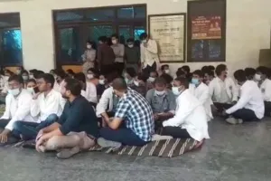 एस.आर.एन हॉस्पिटल में जूनियर डॉक्टर और तीमारदारों में मारपीट, डॉक्टर हड़ताल पर;  पुलिस तैनात