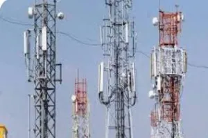 नेटवर्क की समस्या से परेशान क्षेत्रवासी हफ्तों से नहीं आ रहा मोबाइल में नेटवर्क