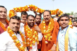 जिलाध्यक्ष कृष्ण देव वर्मा का पार्टी कार्यकर्ताओं ने किया जगह-जगह स्वागत