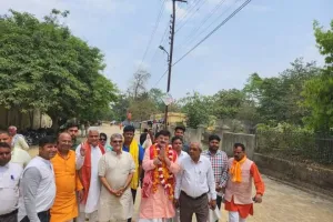 भाजपा के मेयर प्रत्याशी महंत गिरीशपति त्रिपाठी ने किया नामांकन