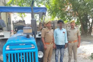 कुशीनगर : जटहां पुलिस ने ट्रैक्टर ट्राली सहित लाखों की सागौन लकड़ी किया जब्त