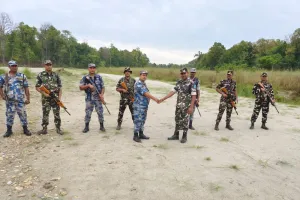 इंडो–नेपाल सीमाई क्षेत्रो में एसएसबी और नेपाल एपीएफ ने की साझा पेट्रोलिंग