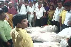 एक ही परिवार के तीन महिलाओं का शव घर पहुंचते ही मचा कोहराम, छाया मातम 