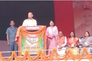 माफियाओं की गर्मी निकालकर आज प्रदेश का माहौल ठंडा कर दिया है : योगी