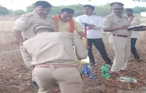 अधेड़ का गांव के बाहर मिला शव,जांच में जुटी पुलिस