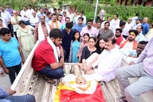 इफको के उप महाप्रबंधक को मातृ शोक