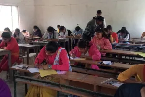 प्रथम दिन हाईस्कूल व इंटरमीडिएट की परीक्षा कड़ी सुरक्षा के बीच हुआ सकुशल संपन्न