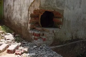 चोरों ने सेंध लगाकर हजारों के माल पर किया हाथ साफ