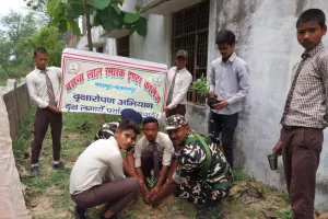 बसंत लाल स्मारक इंटर कॉलेज के प्रांगण में पौधारोपण किया गया