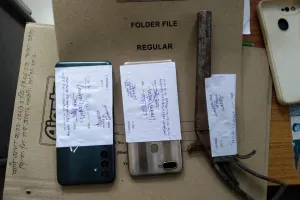 गोपालगंज जिले के थावे थाना क्षेत्र में एक देशी कट्टा एवं चोरी की बाइक के साथ दो अपराधी गिरफ्तार