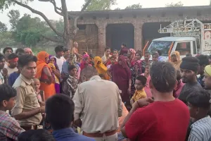 विद्युत पोल से टकराया मोटरसाइकिल सवार युवक, मौत  