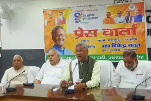  रावत ने राहुल गांधी पर साधा निशाना,अल्वी को दी नसीहत