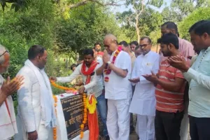 विधायक ने इंटरलाकिंग व खडंजा निर्माण कार्य का लोकार्पण किया