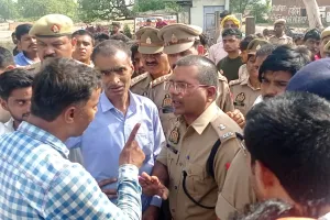 मोदी और योगी की प्रशंसा करना पड़ा महंगा,जान से हाथ धोना पड़ा