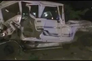 यूपी : सड़क हादसे में बिहार के तीन लोगों की कुशीनगर में मौत