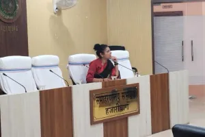 डीडीसी की अध्यक्षता में मनरेगा एवं आवास योजना को लेकर समीक्षा बैठक