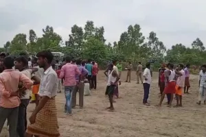 मेड़ के विवाद में कुल्हाड़ी से हमला कर किसान की हत्या