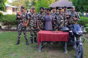 एसएसबी ने बड़ी कार्यवाई करते हुए देसी कट्टे और 5 जिंदा कारतूस के साथ एक अपराधी को गिरफ्तार किया