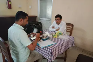 यूपीटी होटल पर छापा मारकर भोज्य पदार्थों की परखी गुणवत्ता, जांच हेतु भेजे सैंपल