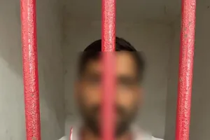 सरकारी कार्य मे बांधा पहुचाने तथा लोकसेवा को धमकी देने वाला खनन माफिया गिरफ्तार